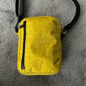 BAGGU Sport Crossbody - yellow - like new!!!